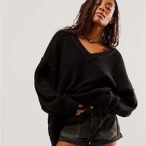 Free People Black V-Neck Sweater oversized medium